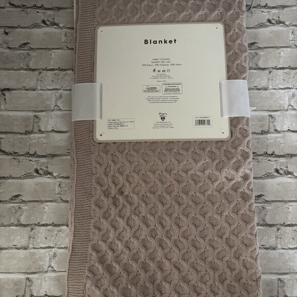 Bonbini New York Tan Baby Blanket 0-6mo Size 38” X 28” NWT - Picture 3 of 4